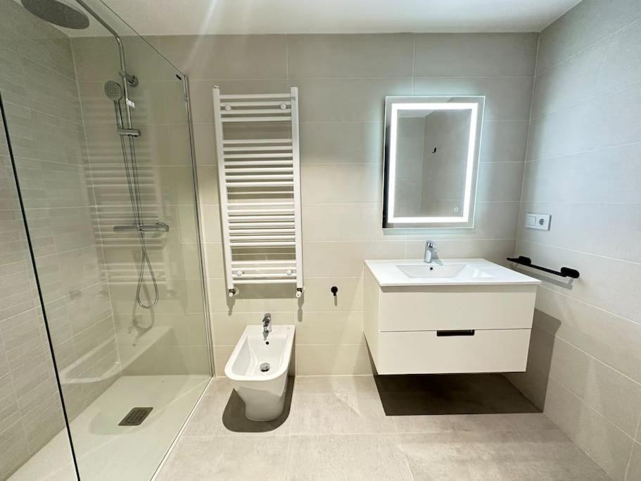 New, Port, Free Parking Ybh4A Apartment Виго Екстериор снимка